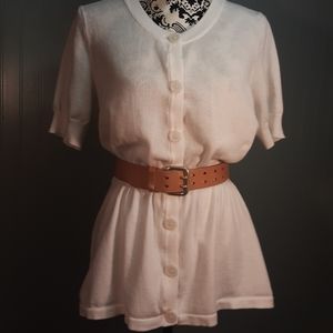 WHITE BUTTON DOWN LIGHT WEIGHT SWEATER L